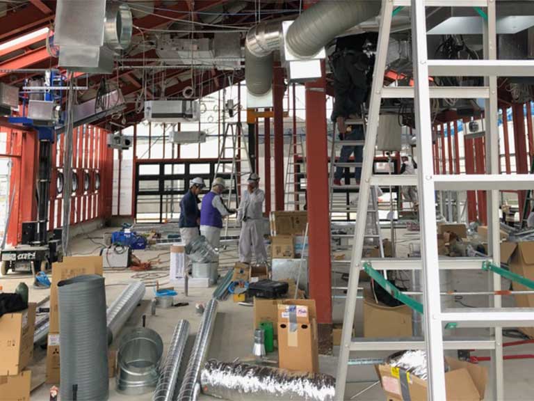 工場・倉庫・駐車場、大規模施設でのダクト工事の実績多数！