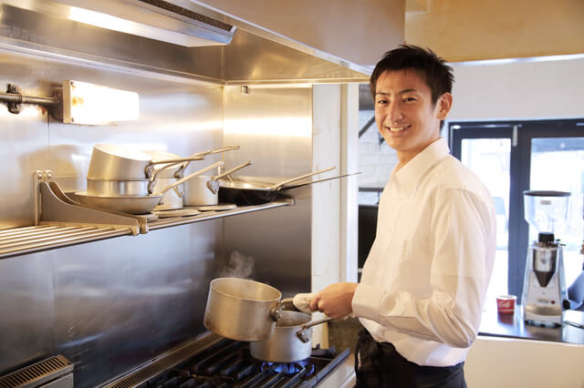 飲食店・各種商業施設のダクト工事を請け負います